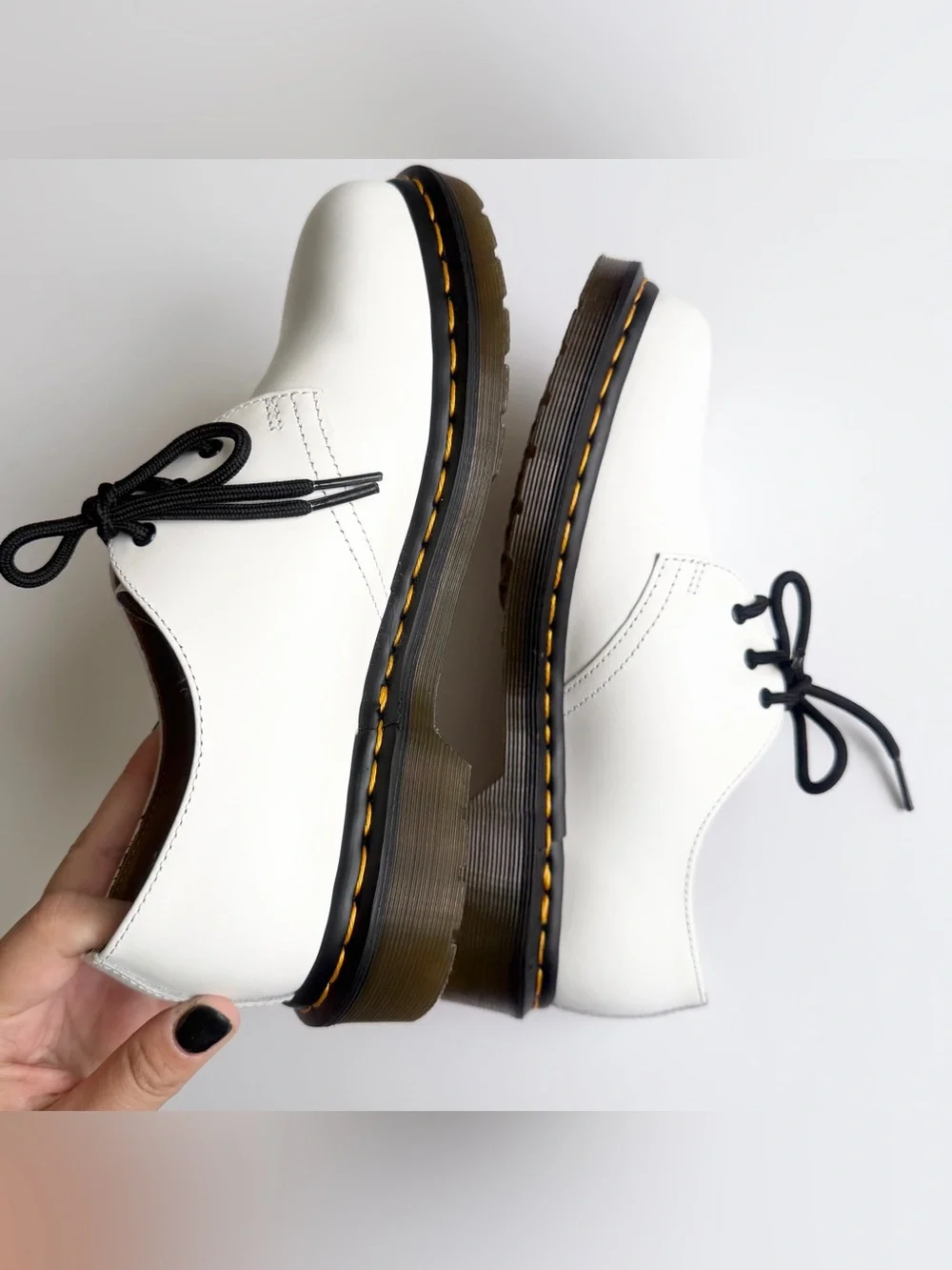 Doc Dr Martens SIZE 7 white 1461 leather Oxford shoes